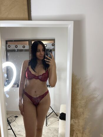 Full leaked Thelovelyhellen private onlyfans photo