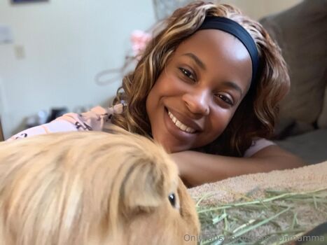Full leaked Themelonmamma private photo