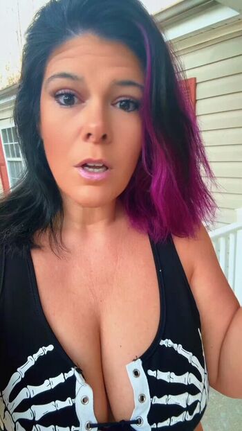 Full leaked Themrssavage private photo