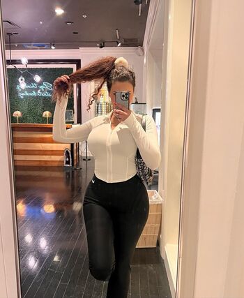 Full leaked Theonlyone private photo
