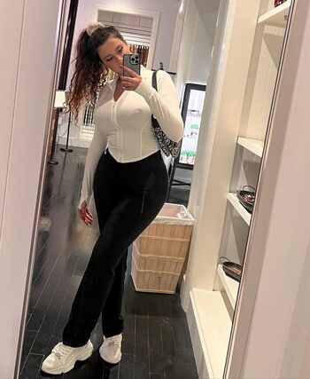 Full leaked Theonlyone private photo