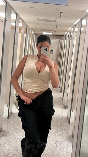 Full leaked Theonlyone private photo