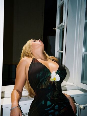 Full leaked Theonlyone private photo