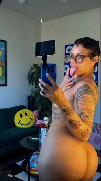 Full leaked Theonlysafarii private onlyfans photo