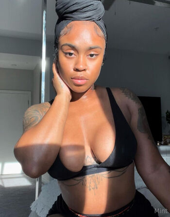Full leaked Therealbombshell mint private photo