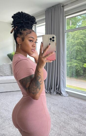 Full leaked Therealbombshell mint private photo