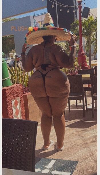 Full leaked Therealgorgeousplush private photo