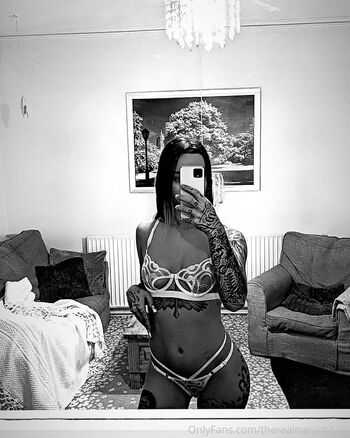 Full leaked Therealnaisiobhan private photo