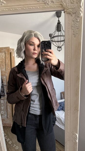 Full leaked Therlyen page private photo