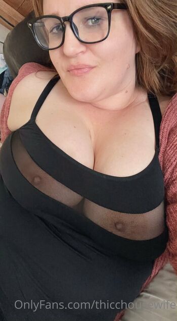 Full leaked Thicchousewife private photo
