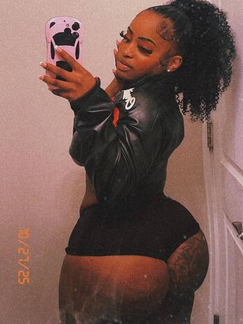 Full leaked Thickasstea private onlyfans photo