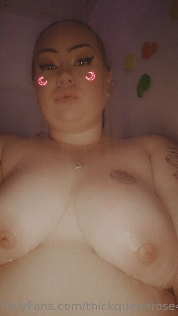 Full leaked Thickqueenrose private onlyfans photo