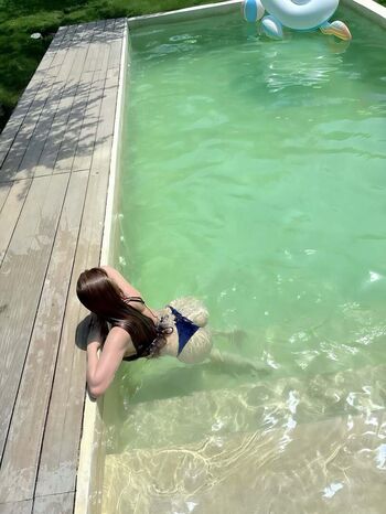 Full leaked Thinkvaleria private photo