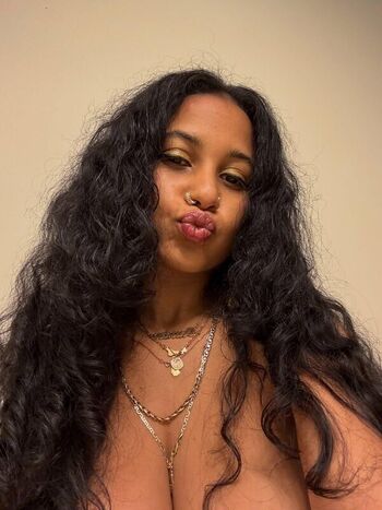 Full leaked Thumbalina x private photo