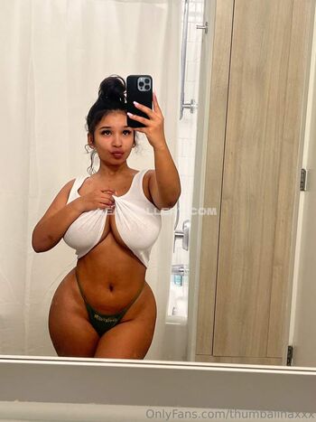 Full leaked Thumbalinaxxx private photo