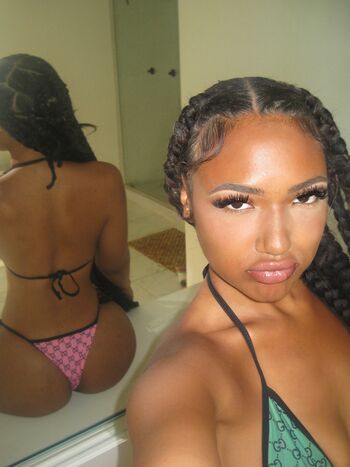 Full leaked Tiaaraii private photo