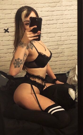 Full leaked Tiiinkkk private photo