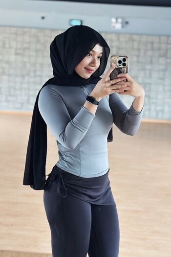 Full leaked Tikom private onlyfans photo