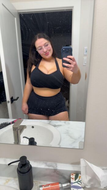 Full leaked Tillyyandmee private onlyfans photo