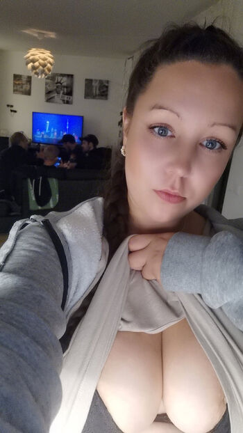 Full leaked Tindra gthberg private photo