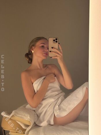Full leaked Tiny crazy private photo