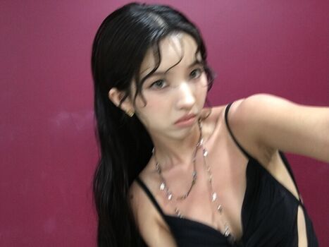 tiny.pretty.j