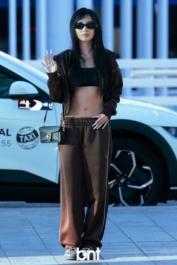 tiny.pretty.j