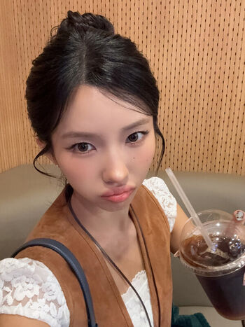 tiny.pretty.j