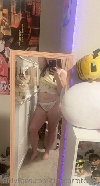 Full leaked Tinycarrotcake page private photo