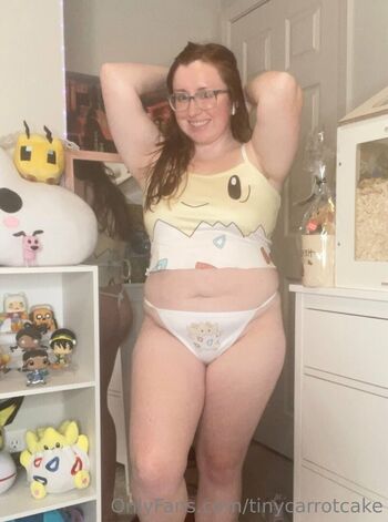 Full leaked Tinycarrotcake private photo