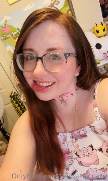Full leaked Tinycarrotcake private photo