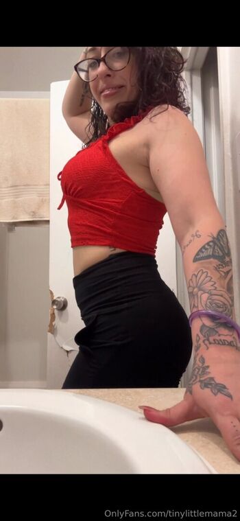 Full leaked Tinylittlemama private photo