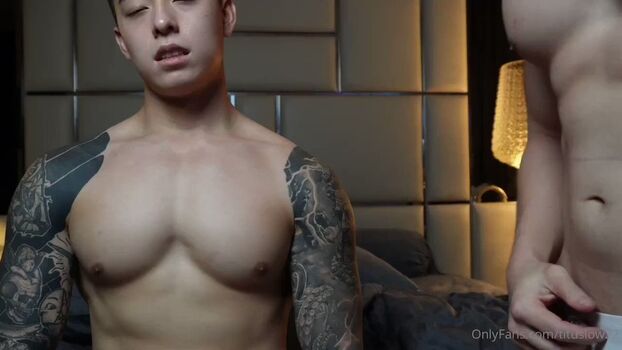 Full leaked Tituslow private photo