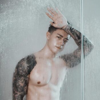 Full leaked Tituslow private photo