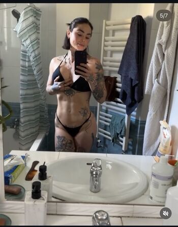 Full leaked Tomek claire private photo