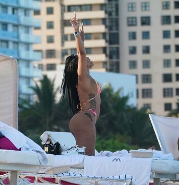 Full leaked Tommie lee private photo