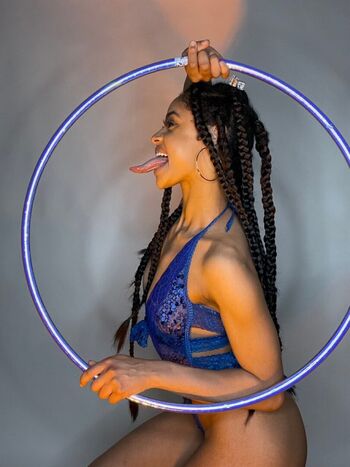 Full leaked Tonguetiedandtwistedd private onlyfans photo