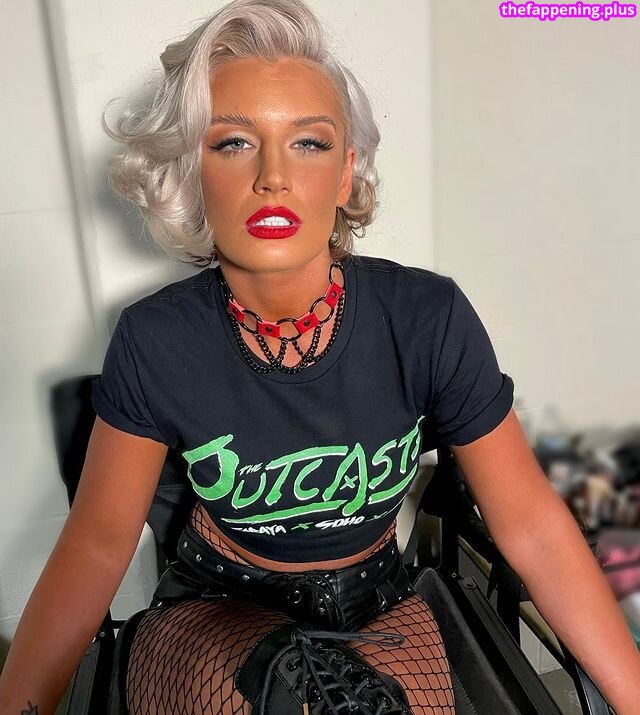 Toni Storm Aew