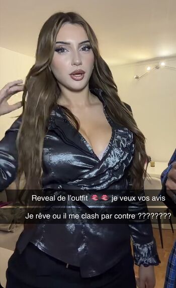 Full leaked Toomuchlucile page private photo