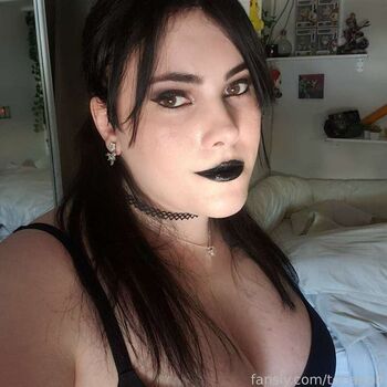 Full leaked Torianabee page private photo