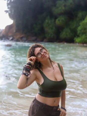 Full leaked Travelingwithtals private onlyfans photo