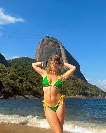 Full leaked Travelingwithtals private onlyfans photo