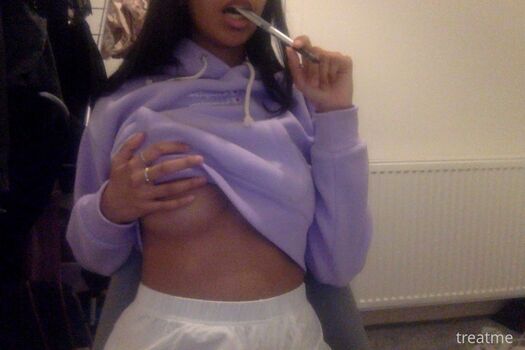 Full leaked Treatme private photo