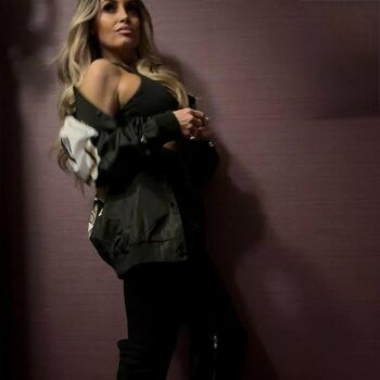 Full leaked Trish stratus page private onlyfans photo