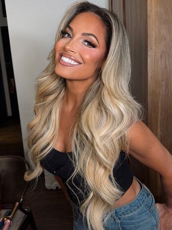 Full leaked Trish stratus private photo