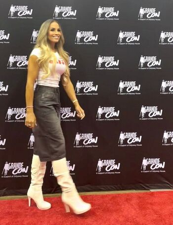 Full leaked Trish stratus private photo