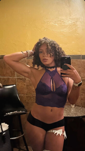 Full leaked Trixielovestrix private photo