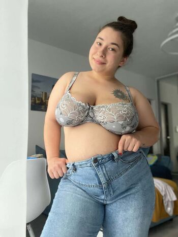Full leaked Trixy private photo