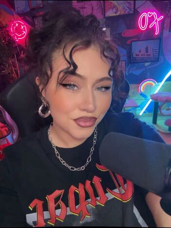 Full leaked Trixy private photo