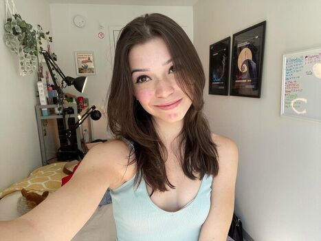 Full leaked Truthbetoldimlying private photo